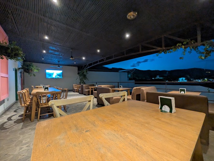 Rio Cafe y Bar