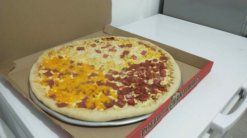 The Napolitan pizzas Perros y hamburguesas