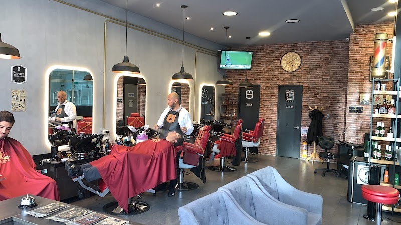 The LEONE Barbershop (Antes Corleone Barbería)