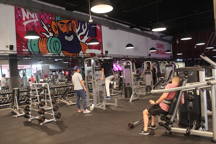 Athletic gym Salitre