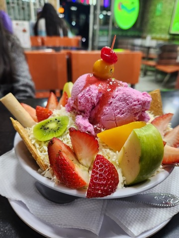 Frutería Heladería Los Escarabajos