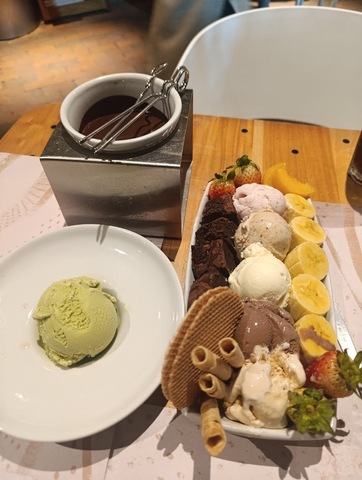 Heladería Crepes & Waffles Galerias