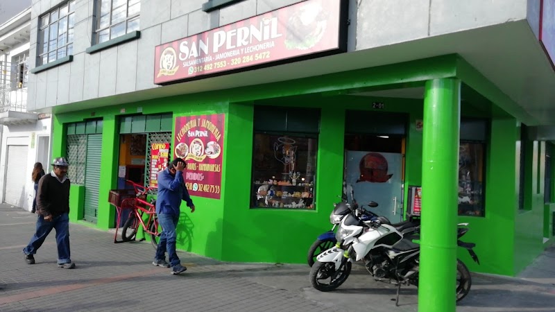 Lechonería San Pernil