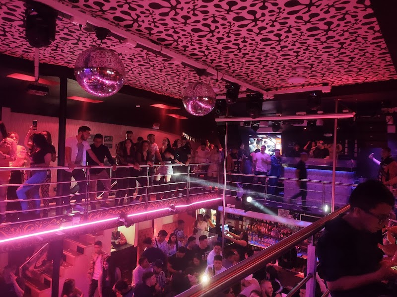 Tokio Urbano Bar