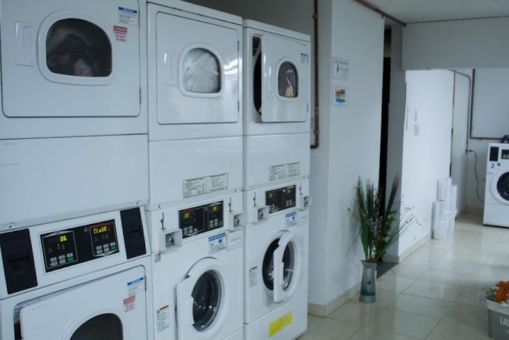 Clean and Go Lavandería Wet Cleaning y Autoservicio 57