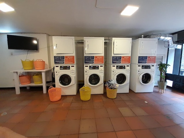 Lavandería Autoservicio Lavanda