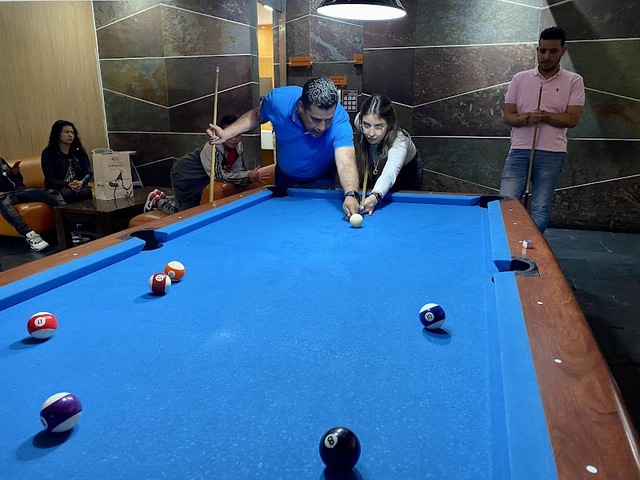 La Bolera desde 1976 (Bolos, Restaurante, Heladería, Bar, Billar y muchas diversión).