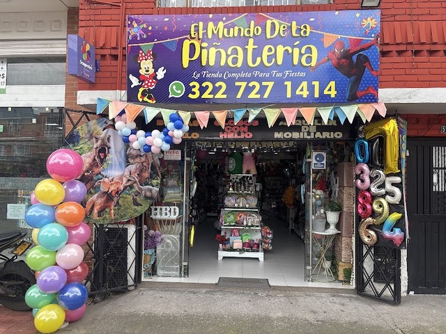 El Mundo De La Piñatería