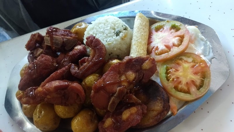 Surtidora De Aves 22 DR