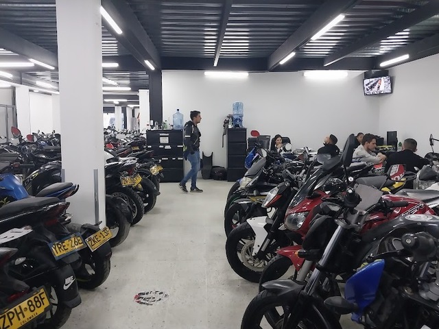 GOMEZ MOTOS