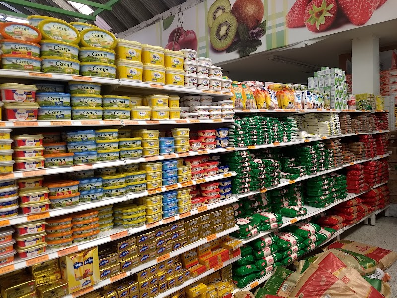 El Porvenir supermarket