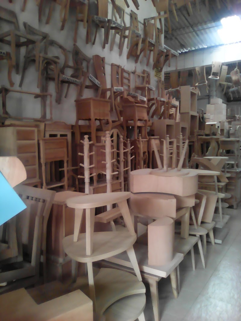 BODEGÓN DEL MUEBLE EN BLANCO