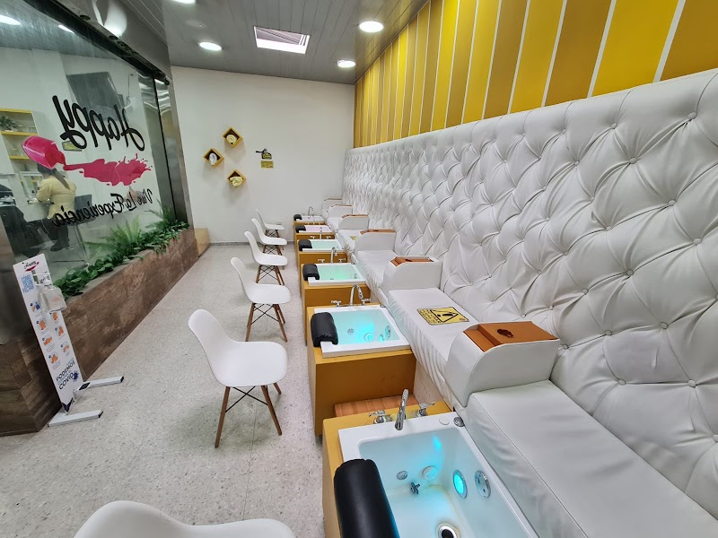 Happy Nails Spa