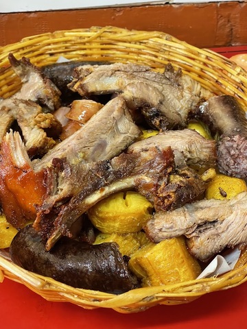 Dónde la Mona Piqueteadero Familiar