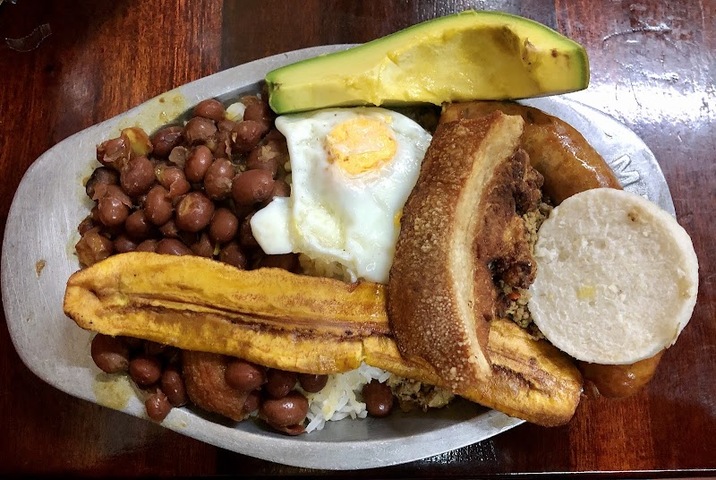 La Cucharita Colombiana