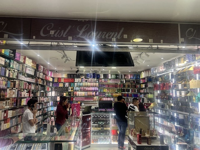 Perfumería Crist Laurent