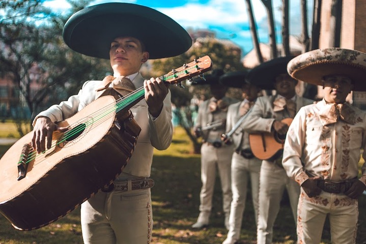 Mariachis Bogotá – Macías Show Juvenil