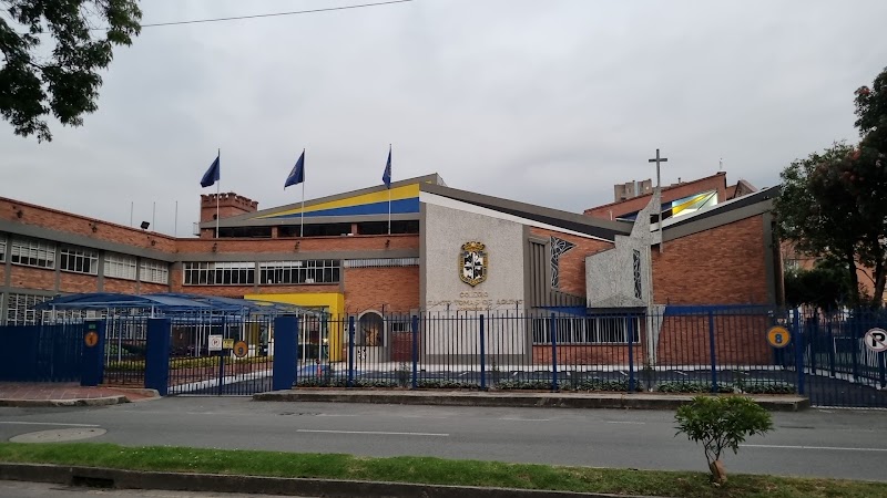 St. Tomás de Aquino College
