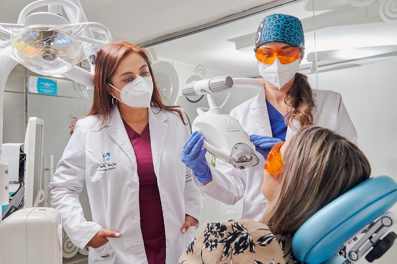 Claudia Bustos Odontología Estética