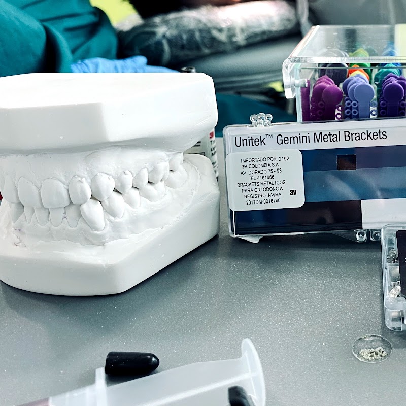 A&M Odontología