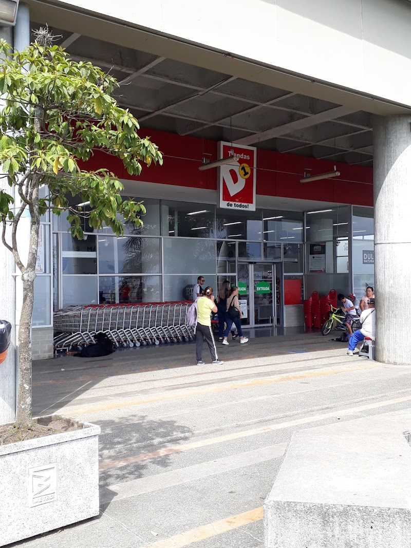 Tienda D1 La Aurora
