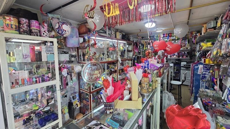 Papelería y Variedades La Trinidad / Pradito (Fotocopias, Impresiones, Piñatería)