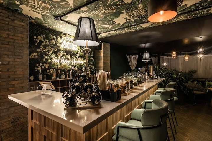 Café Noir Bar & Lounge