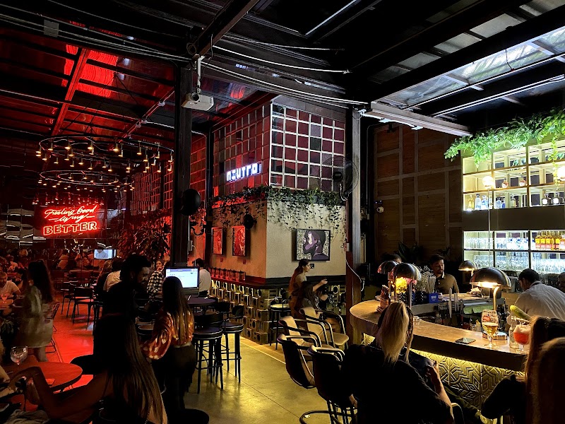 NEUTRO BAR