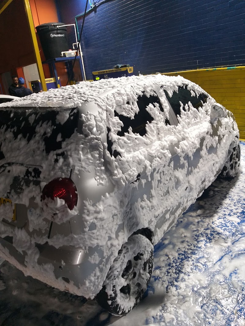 Panzer Car wash Bolivariana