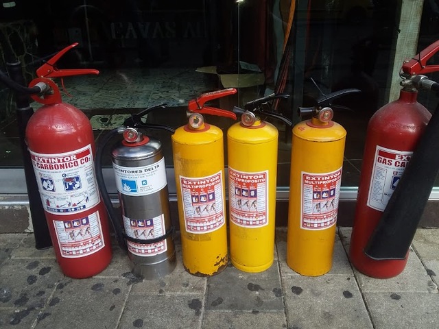 EXTINTORES YJ S.O.S servicio 24h