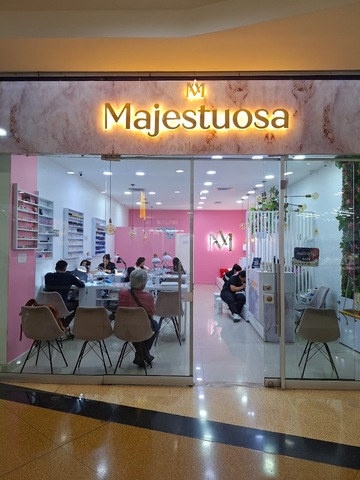 Majestuosa Nails Spa