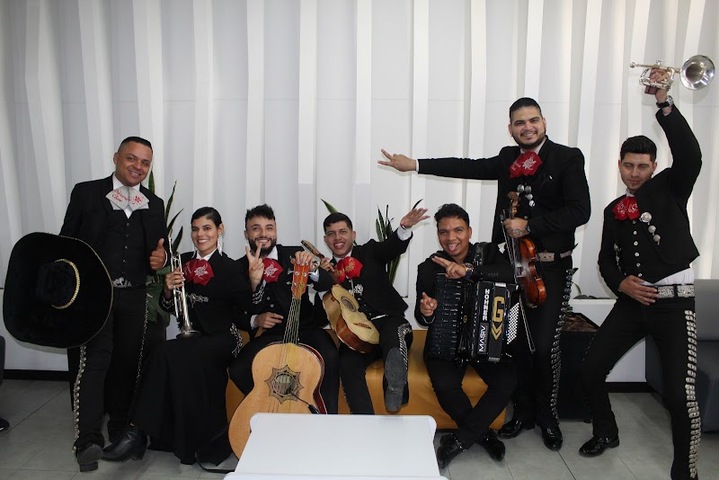 mariachi primera clase medellin