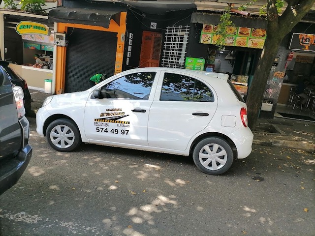 ACADEMIA AUTOMOVILISMO