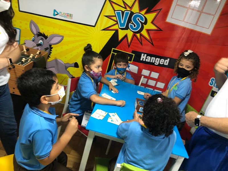 Play English World Academy