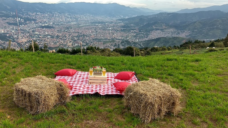MiraPues (Picnic, Mirador y Restaurante)