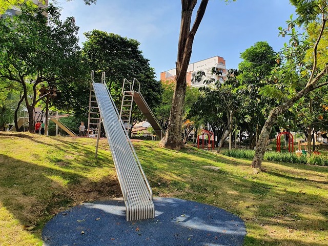 Ciudad del Río Lineal Park