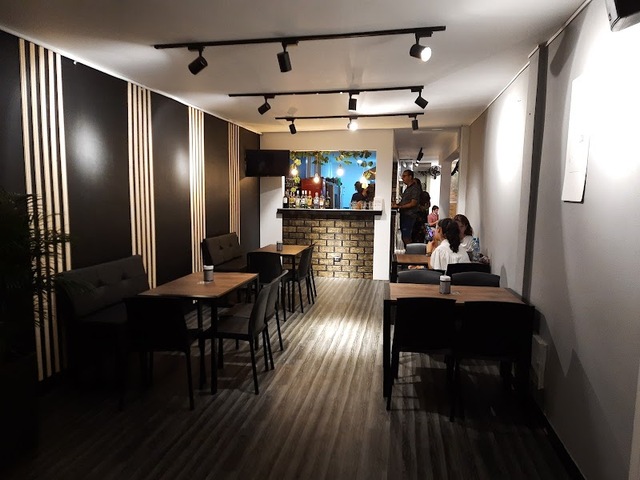 MANADA1036 GASTROBAR