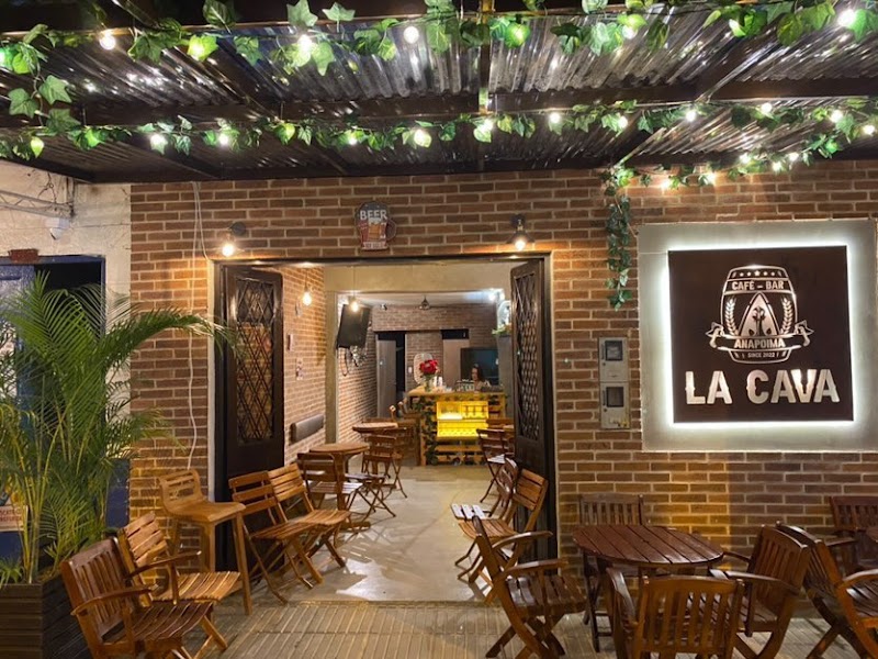La Cava Bar