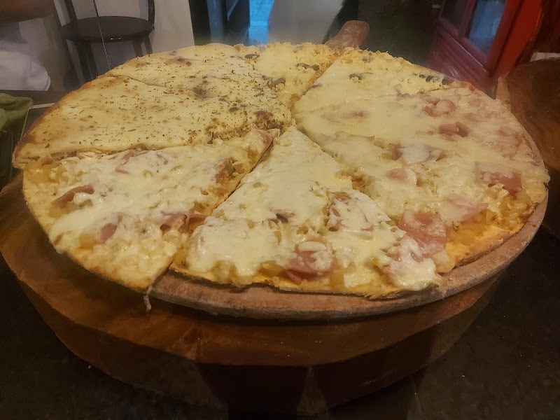 Mangiare Pizza