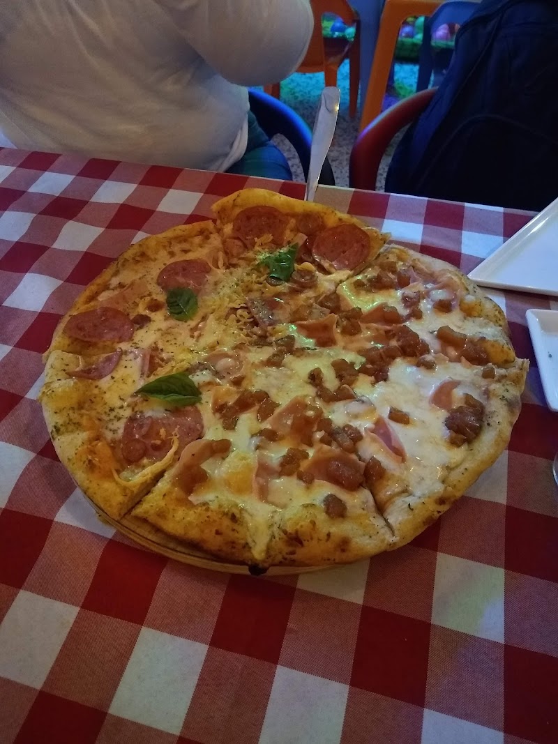 RAGAZZA PIZZERÍA - RISTOURANT