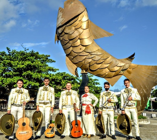 Mariachi monumental