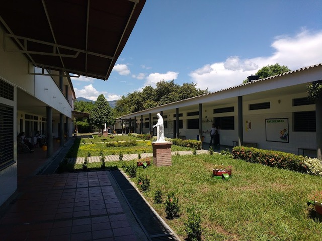 Puerto Salgar school Corazonista