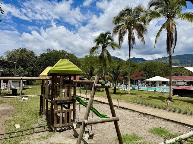 EL PALMAR - Hotel, piscina, gimnasio, restaurante y parqueadero