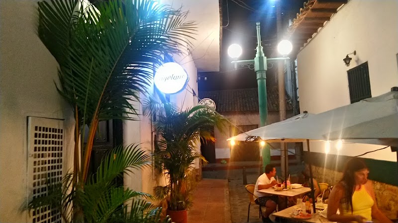 Cayetano Gastro-Bar