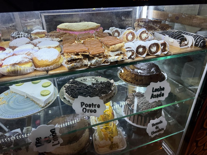 MON CAKE