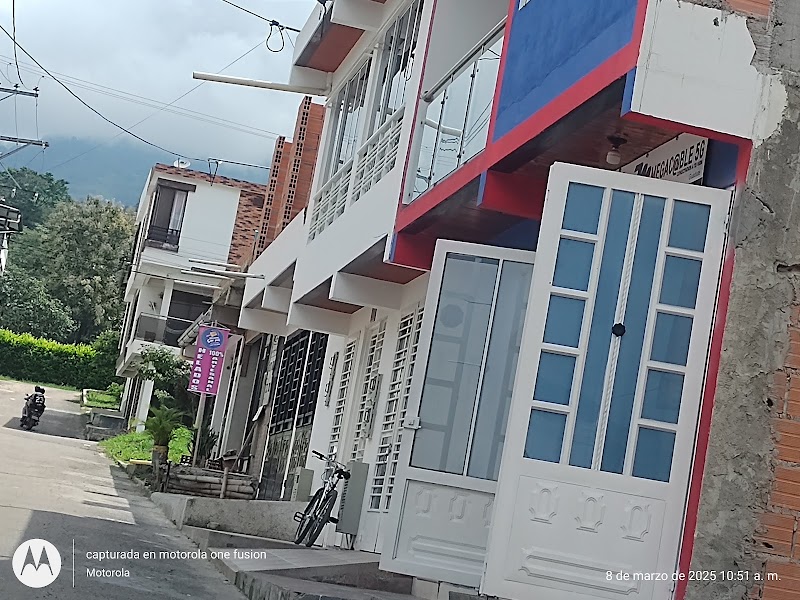 Arriba de cablemas