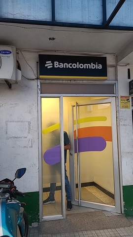 Cajero Bancolombia Surtimax Guaduas