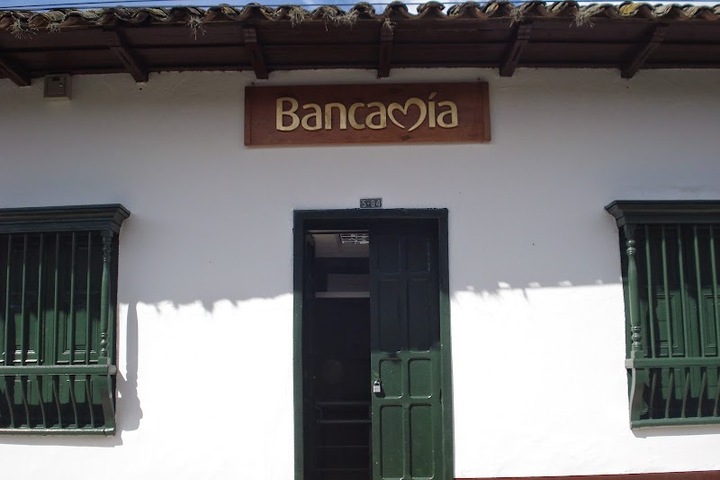Bancamía