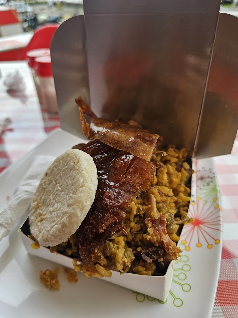 Lechoneria a comer el buen sabor