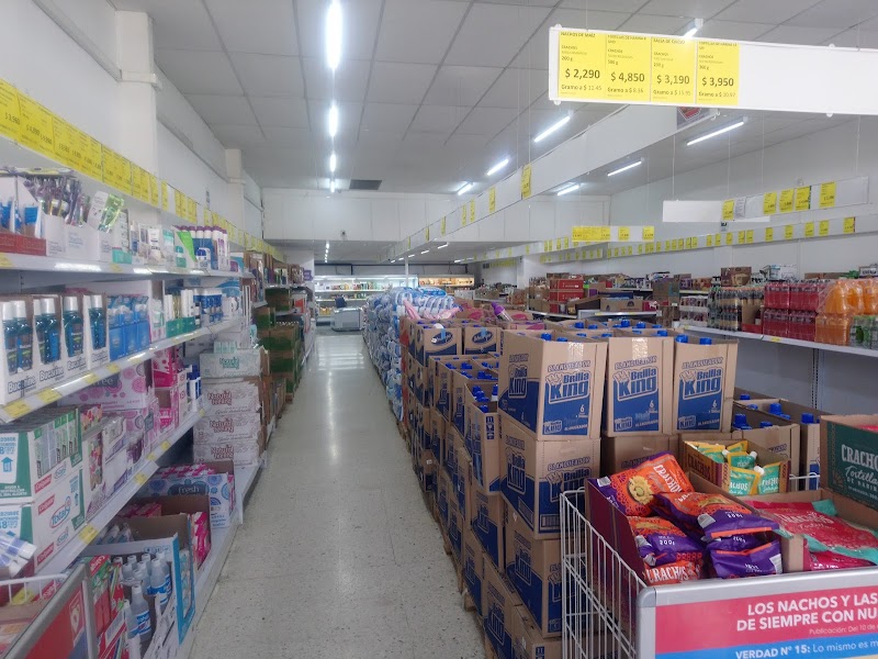 Tiendas D1 La Floresta